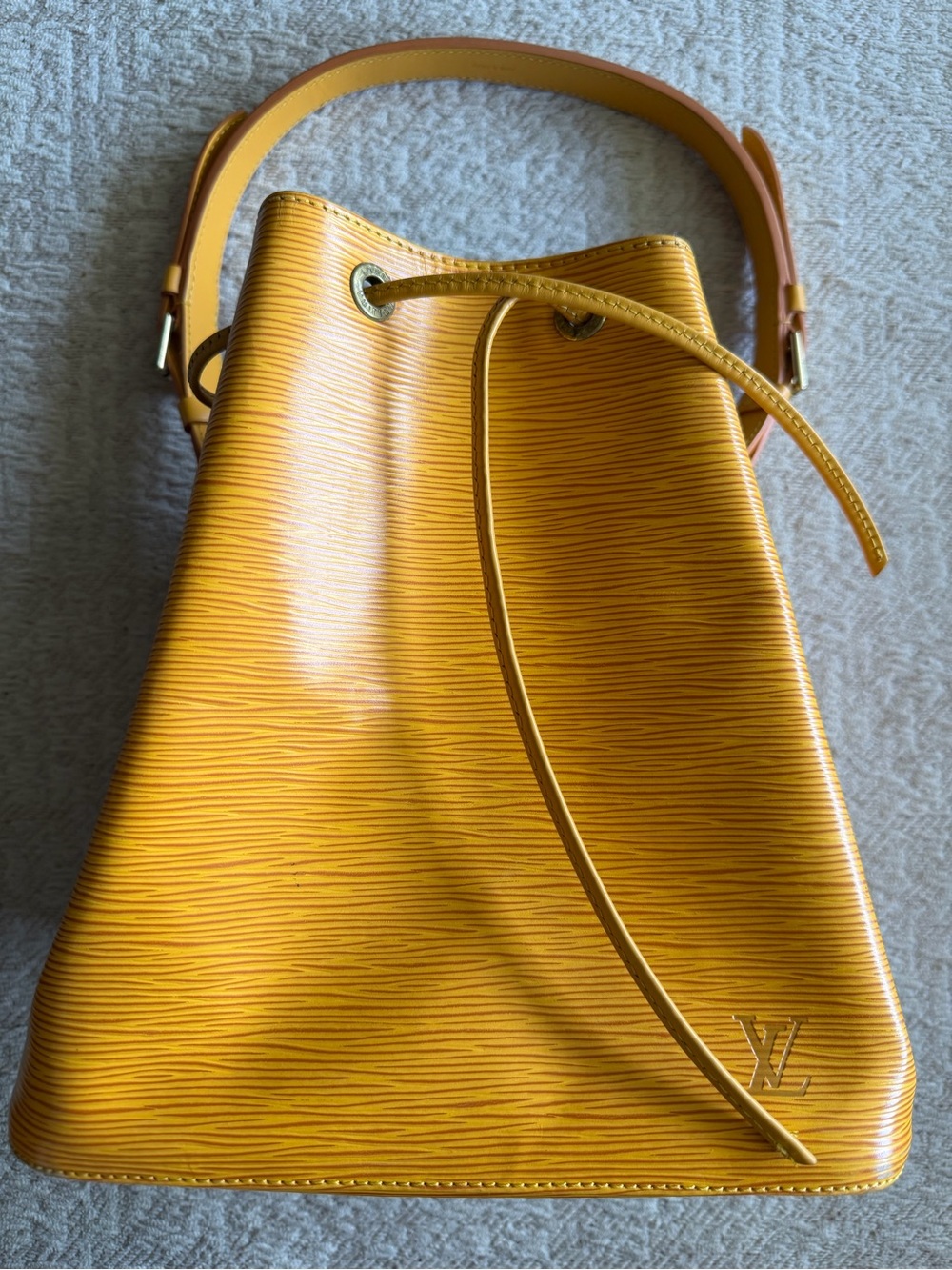 Louis Vuitton Yellow Epi Leather Drawstring Shoulder Bag